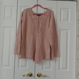 Sweater. Cream color.